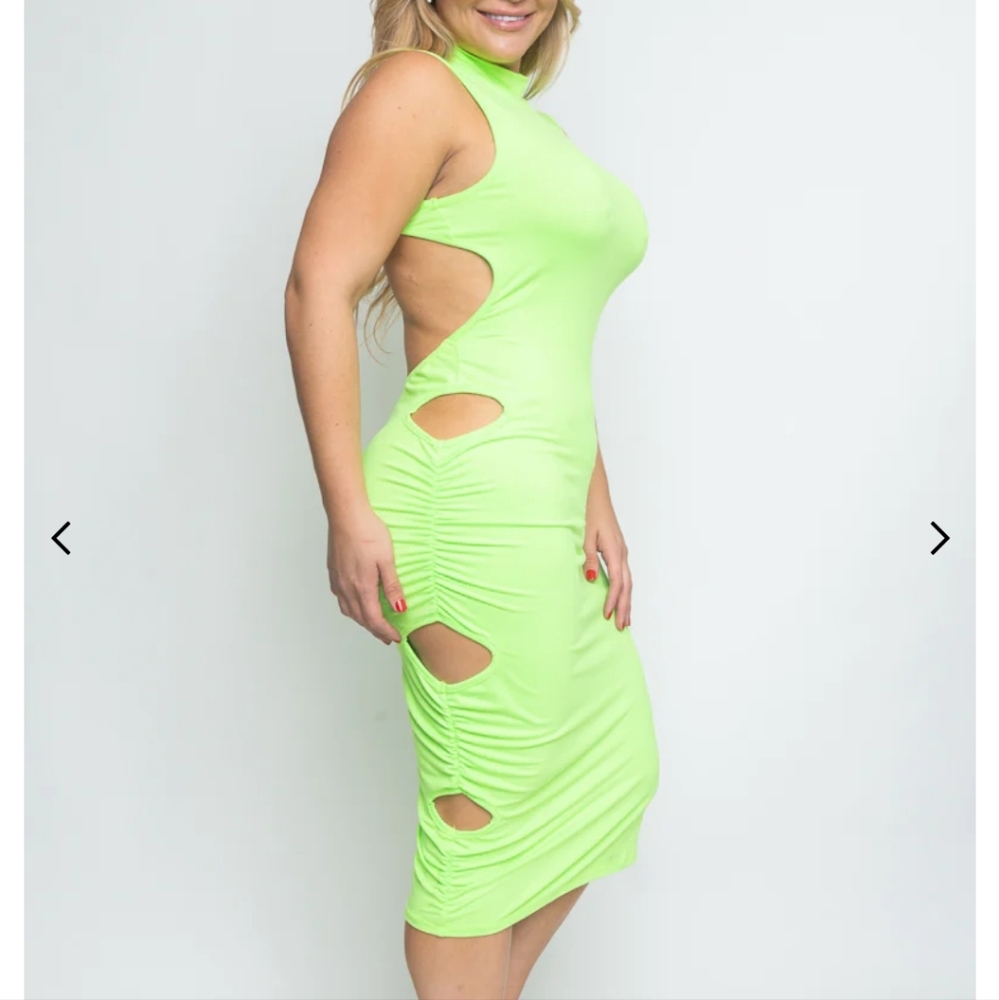 Plus Size Open Back Midi Dress